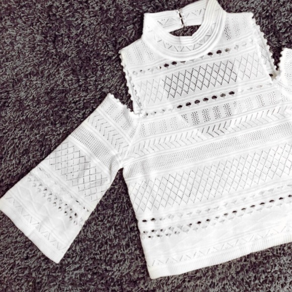 LAST (S) Aria Cold Shoulder Knit - Picture 7 of 8